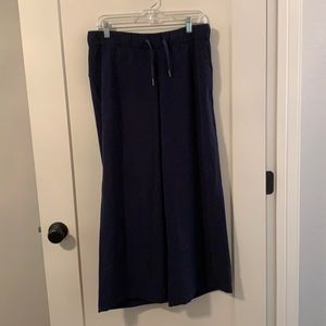 Lululemon Active Street Wear